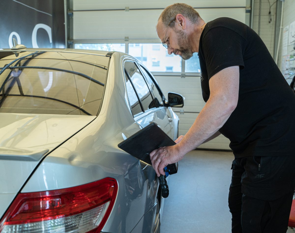 Your Leading Collision Center ​Devon