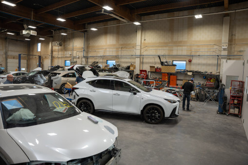 7 car in the auto body shop 3 is ready to deliver working on 4